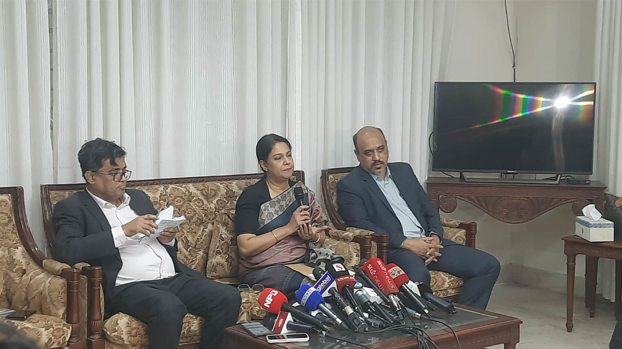 বিএনপির পক্ষ থেকে সহযোগিতা চাইলে সরকার সেটা করবে : আজাদ মজুমদার