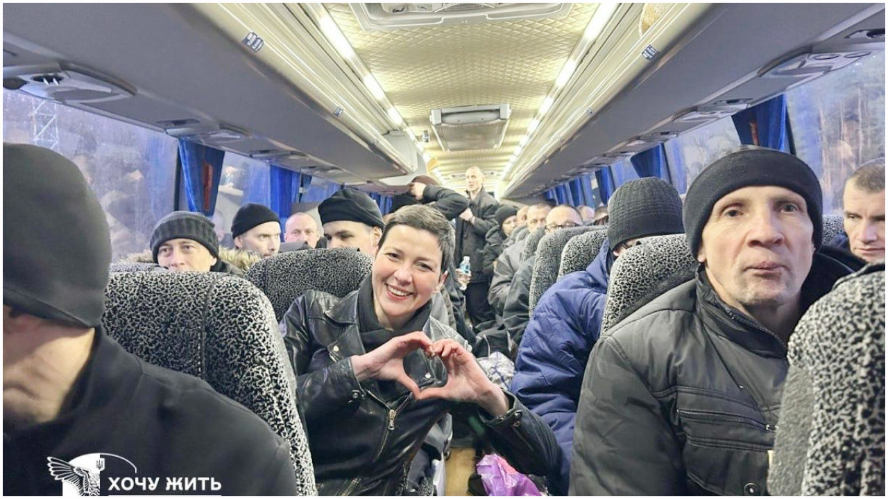 মার্কিন নিষেধাজ্ঞা প্রত্যাহারের পর ১২৩ বন্দিকে মুক্তি দিল বেলারুশ