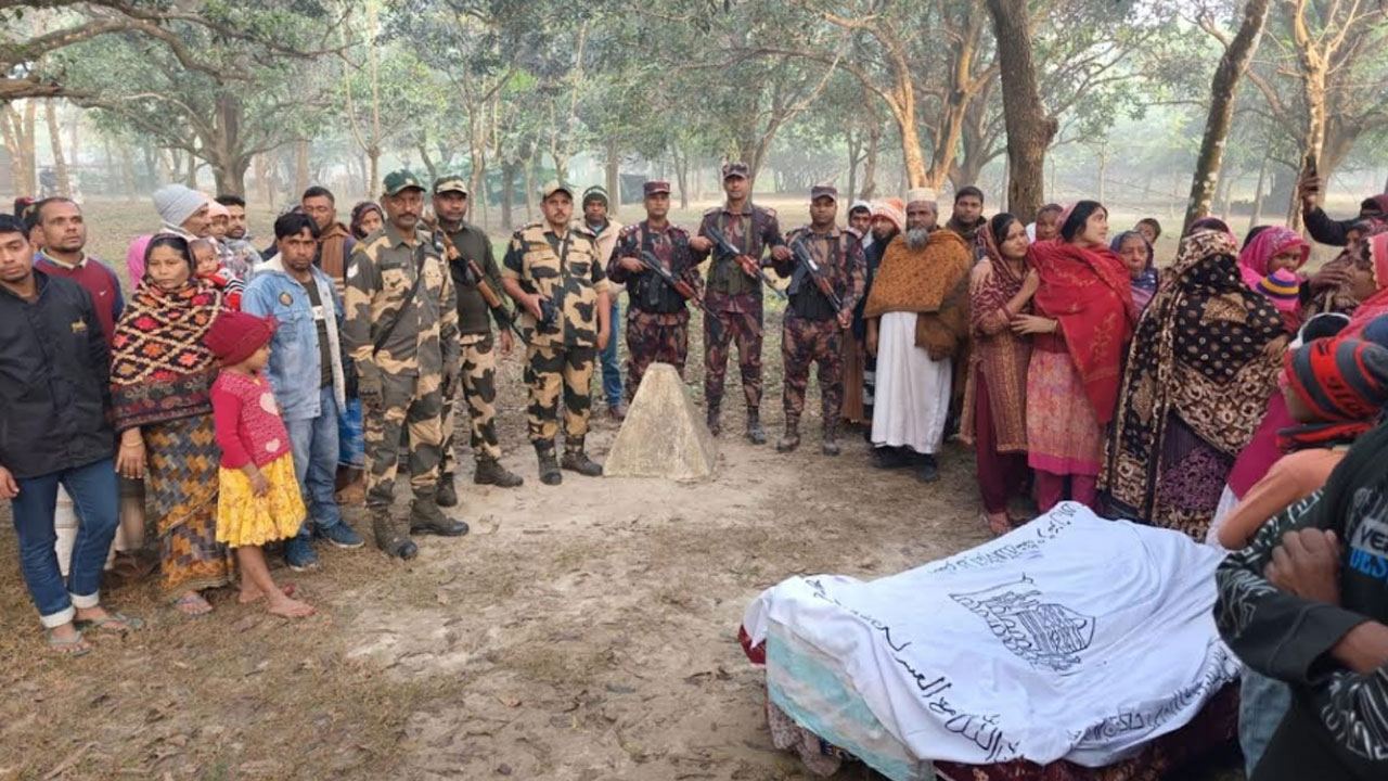 সীমান্তের শূন্যরেখায় মাকে শেষবারের মতো দেখলেন মেয়ে