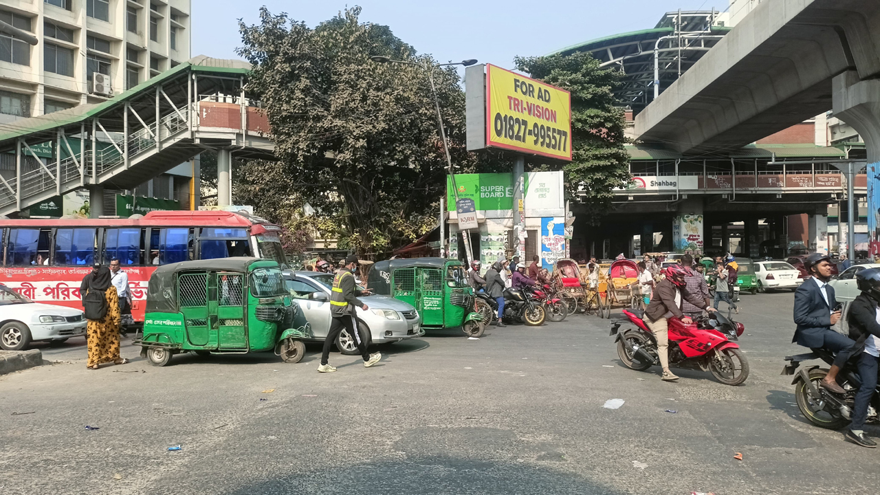 শাহবাগ ছাড়লেন শিক্ষার্থীরা, যান চলাচল স্বাভাবিক