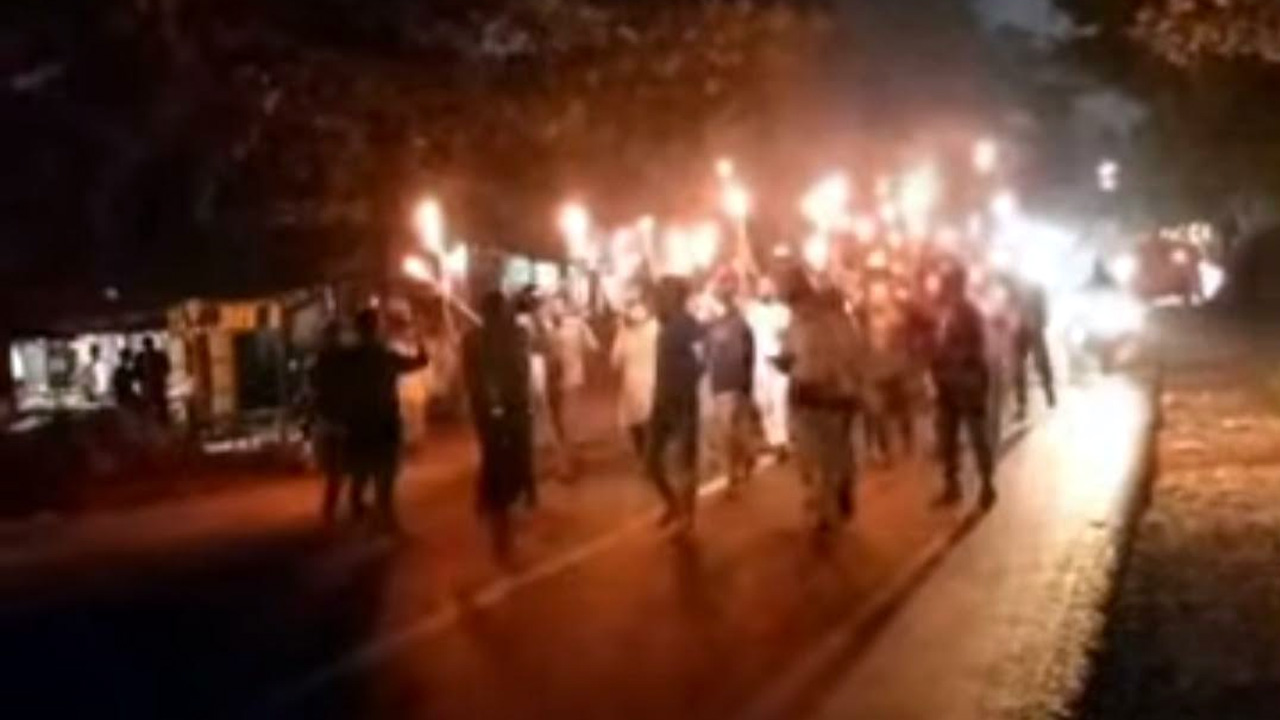 চট্টগ্রামে বিএনপির প্রার্থী পরিবর্তনের দাবিতে মহাসড়ক অবরোধ