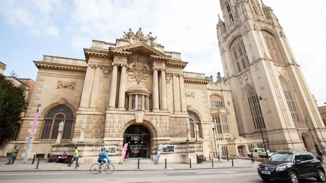 যুক্তরাজ্যে এক জাদুঘর থেকে ৬ শতাধিক শিল্পকর্ম চুরি