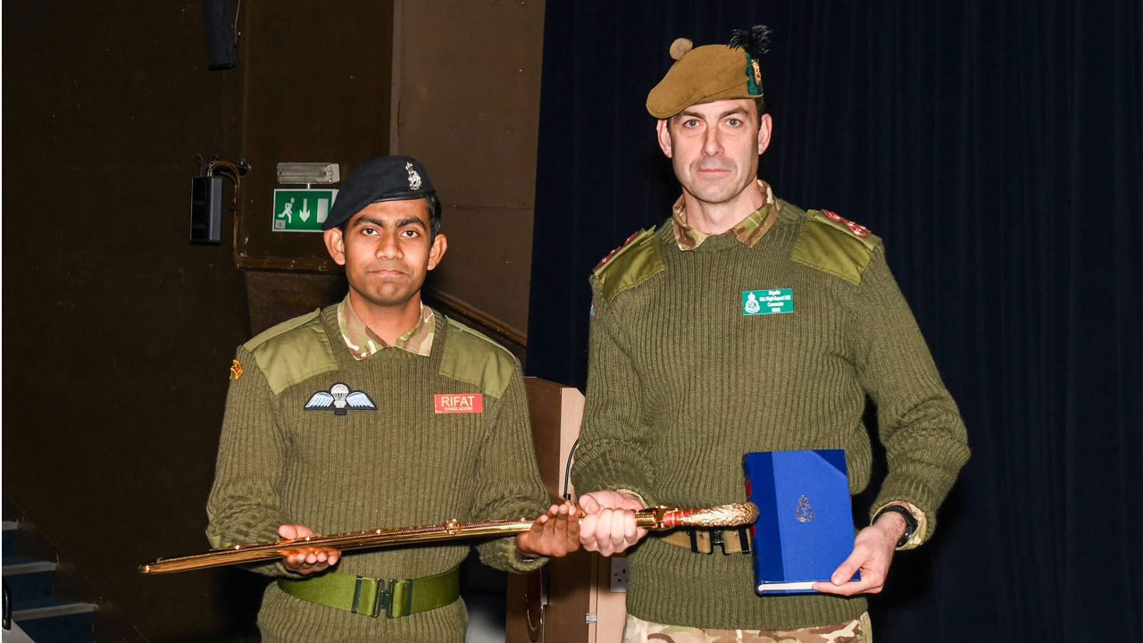 ব্রিটিশ প্রশিক্ষণ কেন্দ্রে সেরা ক্যাডেট পুরস্কার পেলেন বাংলাদেশের রিফাত