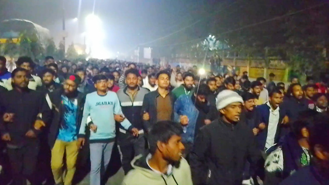 ওসমান হাদি হত্যার বিচারের দাবিতে উত্তাল বেরোবি