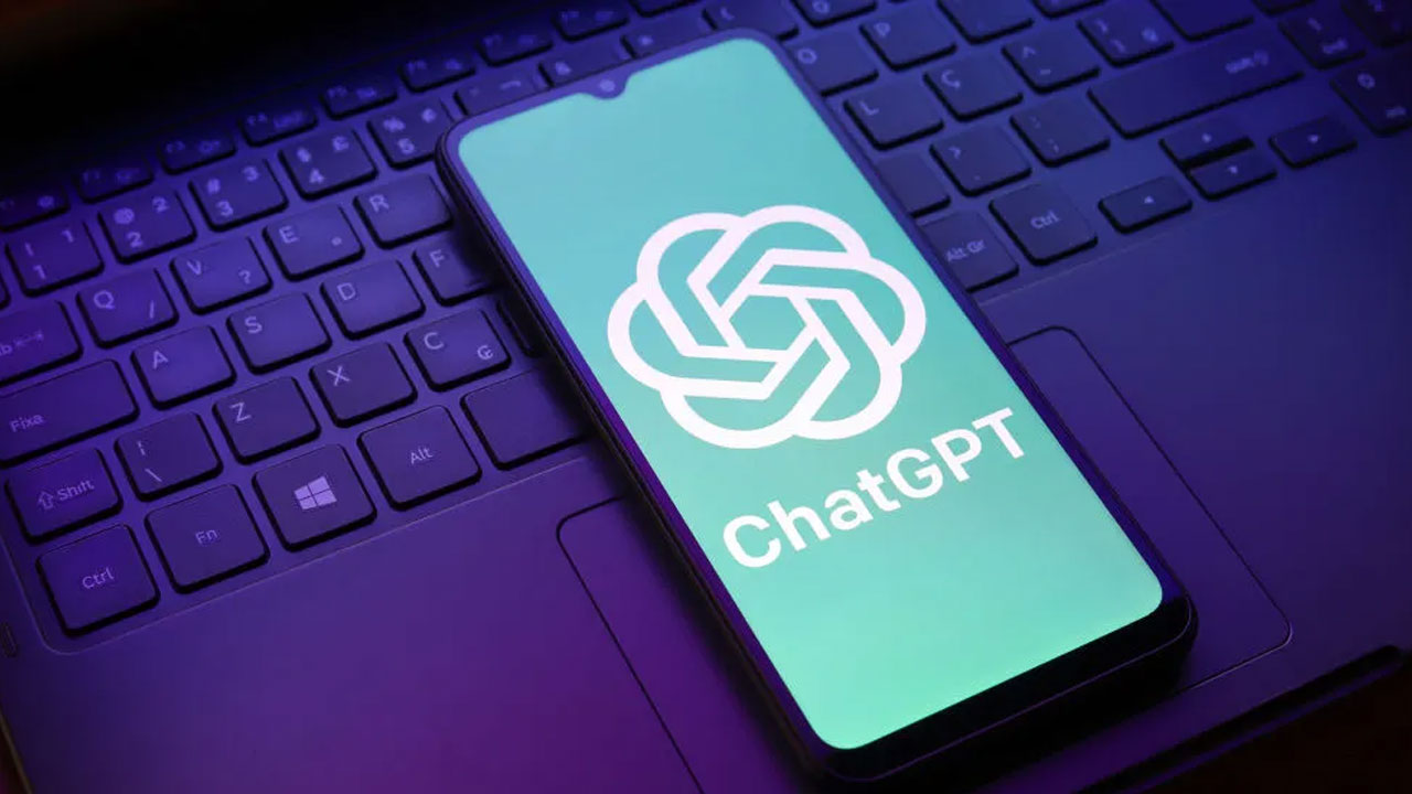 ওপেনএআই'র অ্যাপ সাজেশন নিয়ে বিতর্ক