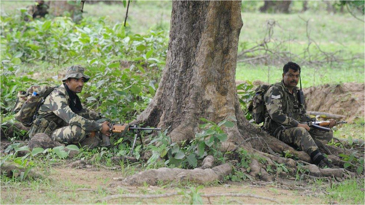 ছত্তিশগড়ে সংঘর্ষে তিন পুলিশ কর্মকর্তাসহ নিহত ১৫