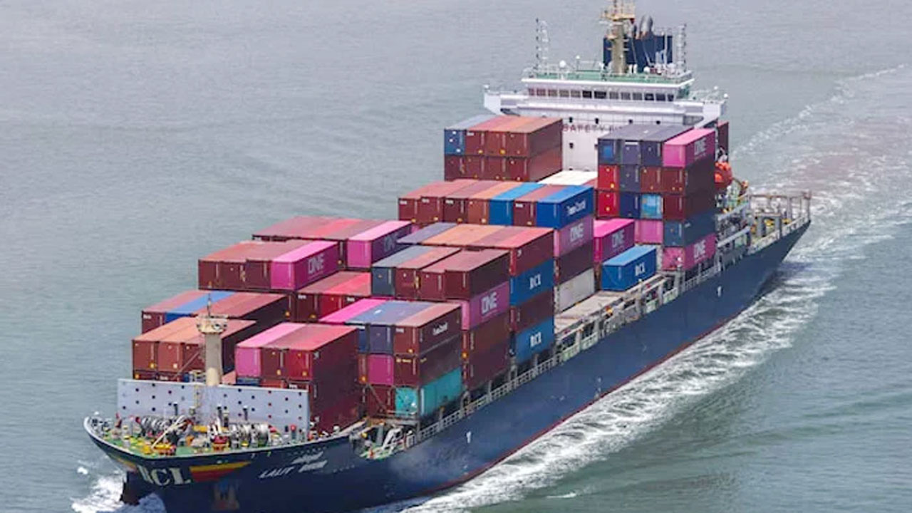 ভারত মহাসাগরে চীন থেকে ইরানগামী জাহাজে অভিযান মার্কিন বাহিনীর