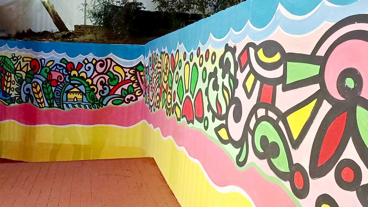 কক্সবাজারে মুক্তিযুদ্ধের গ্রাফিতি মুছে ‘বিয়ে-বাড়ির’ আলপনা!