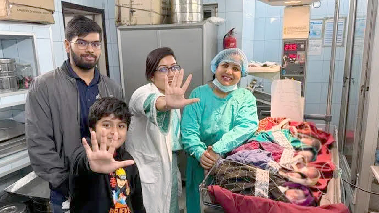 ১০ বছর নিঃসন্তান থাকার পর একসঙ্গে ৫ সন্তানের জন্ম দিলেন নারী