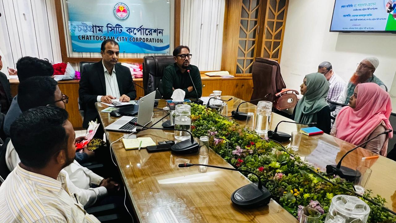 জনসেবায় মনোযোগী ও দায়বদ্ধ হতে হবে : চসিক মেয়র