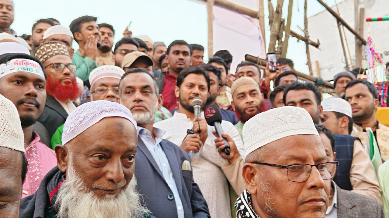 বাংলাদেশে পাথর মেরে হত্যার রাজনীতি আর চলবে না : জাহিদুল