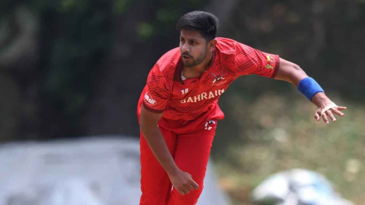 ১৯ রানে ৭ উইকেট নিয়ে রেকর্ড