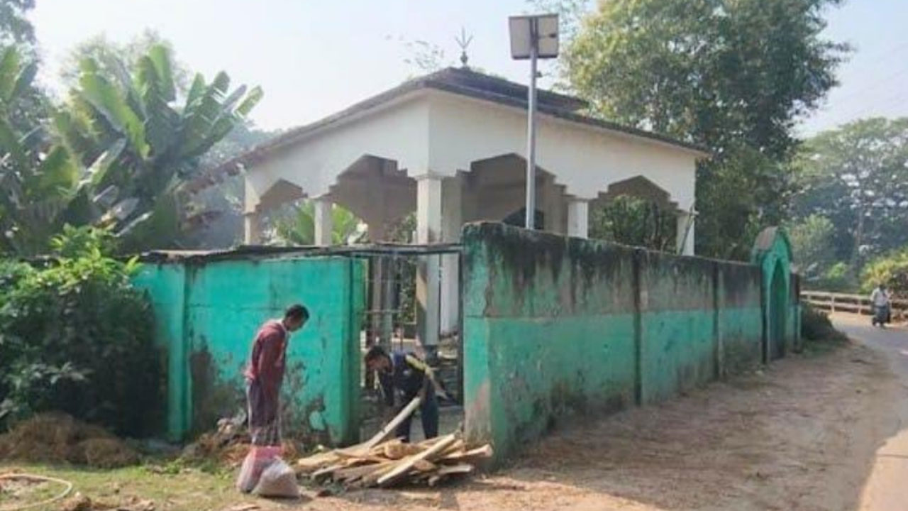 হাসপাতালের হিমাগারে পড়ে থাকা ভারতীয় নাগরিকের মরদেহ সৎকার