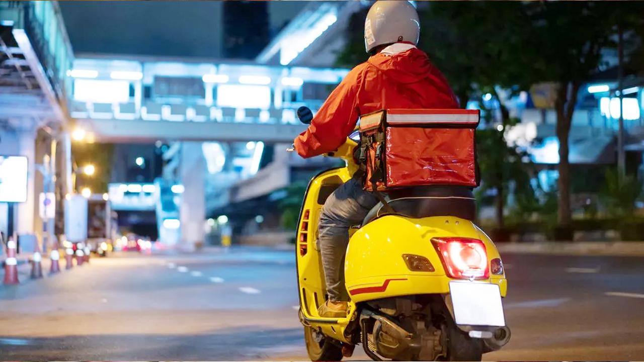 যুক্তরাজ্য থেকে ফেরত পাঠানো হবে অর্ধশতাধিক বাংলাদেশি-চীনা ও ভারতীয়কে