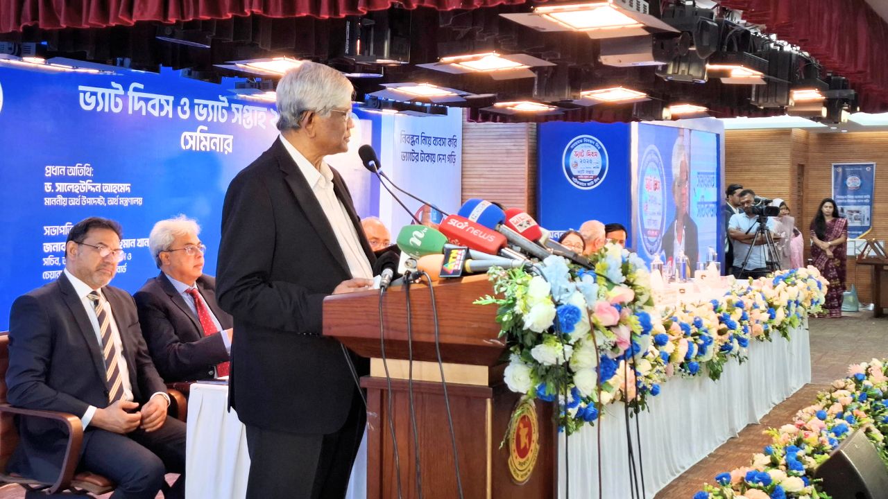 ভ্যাট আদায় হলেও অনেক সময় সরকারের কোষাগারে পৌঁছায় না : অর্থ উপদেষ্টা