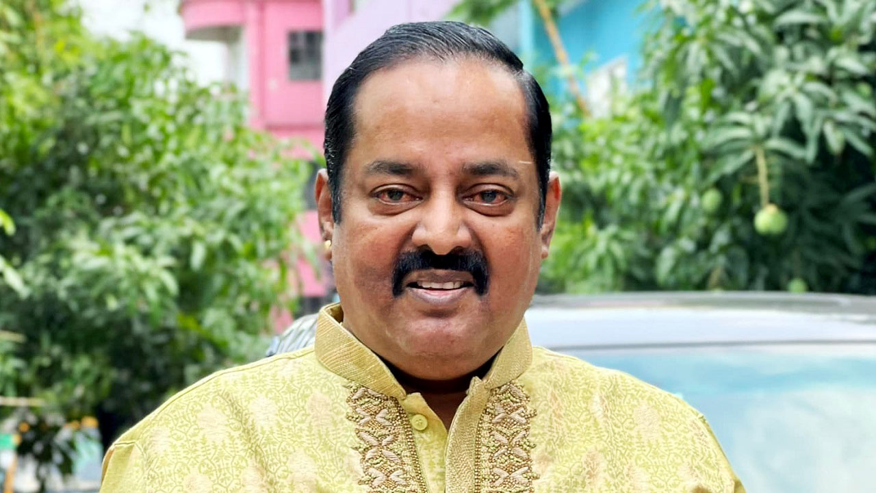 বোনদের পৈতৃক সম্পত্তি বঞ্চনার অভিযোগ, জবাব দিলেন ডিপজল