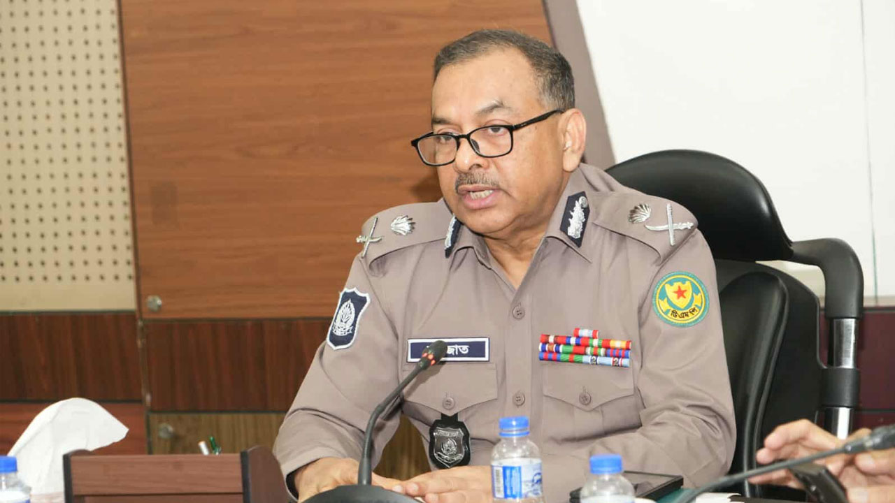 স্বাভাবিক পরিস্থিতি বজায় রেখেই জননিরাপত্তা নিশ্চিতের নির্দেশ