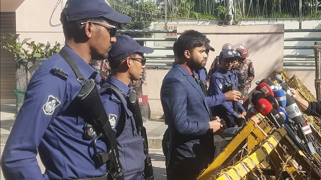 ওসমান হাদির শারীরিক অবস্থা জানালেন চিকিৎসক