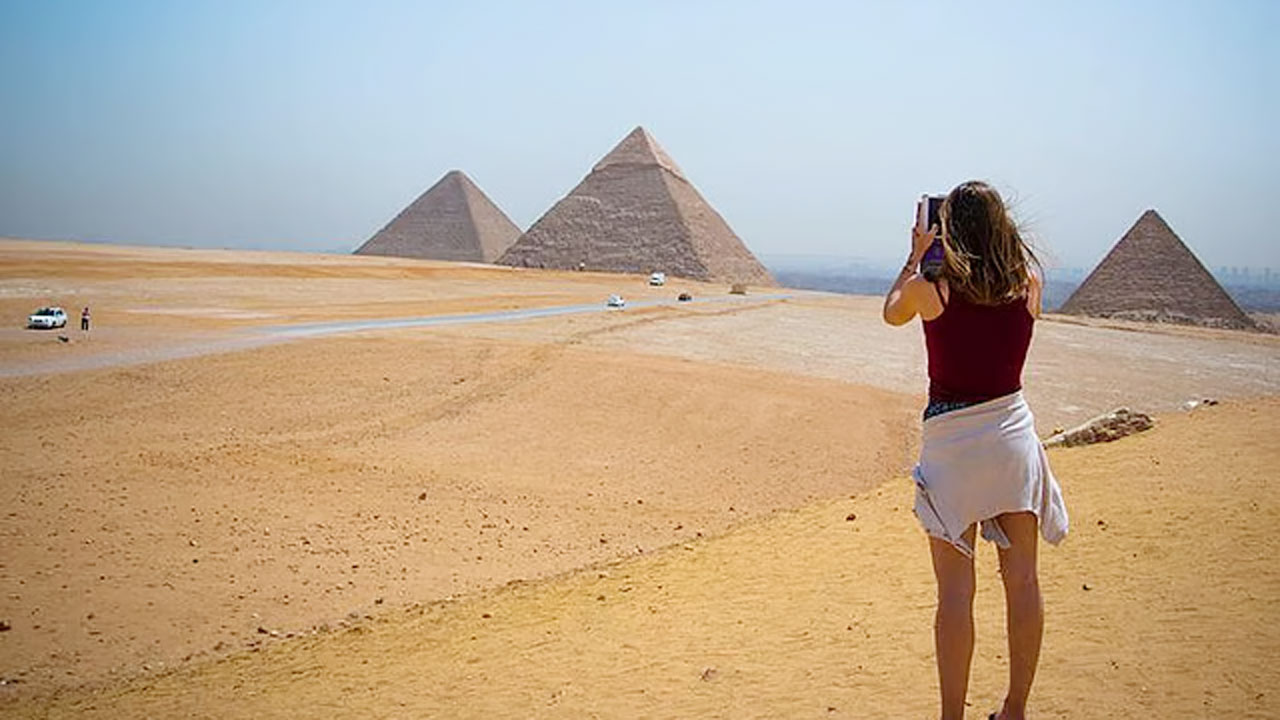 এক যুগ পর ভিসা ফি বাড়াল মিসর