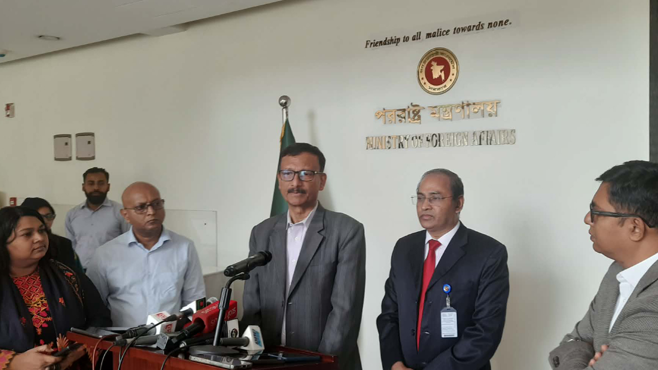 ভারত শেখ হাসিনাকে ফেরত না দিলে কিছুই করার নেই : পররাষ্ট্র উপদেষ্টা