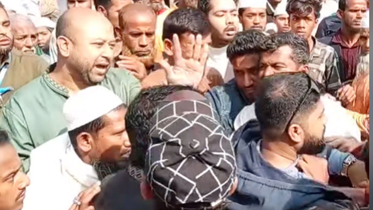 চাঁদাবাজির বিরুদ্ধে বক্তব্য দেওয়ায় বরিশালে তোপের মুখে ব্যারিস্টার ফুয়াদ