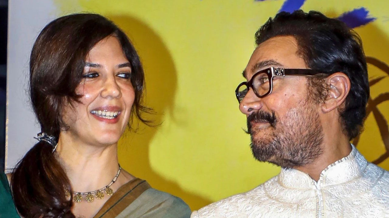 ৬০ বছরে প্রেমে পড়াকে ‘অপ্রত্যাশিত’ বললেন আমির খান