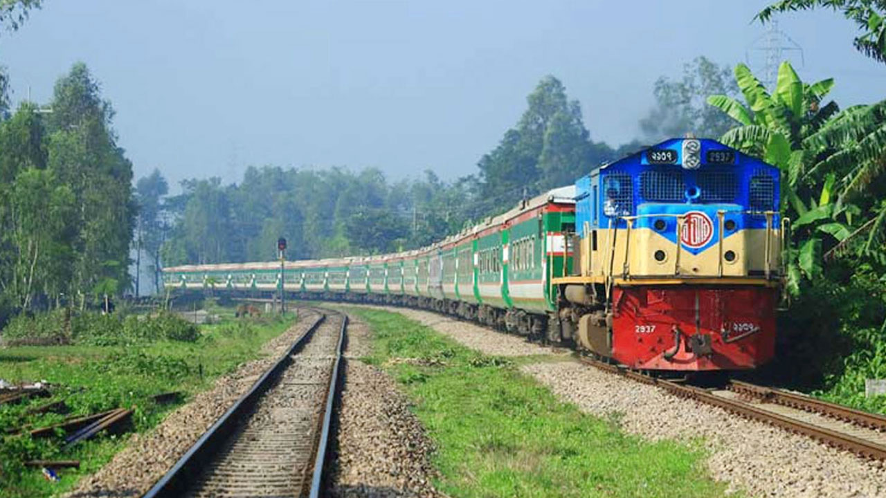 গাজীপুরে ট্রেনে কাটা পড়ে একই পরিবারের তিনজন নিহত