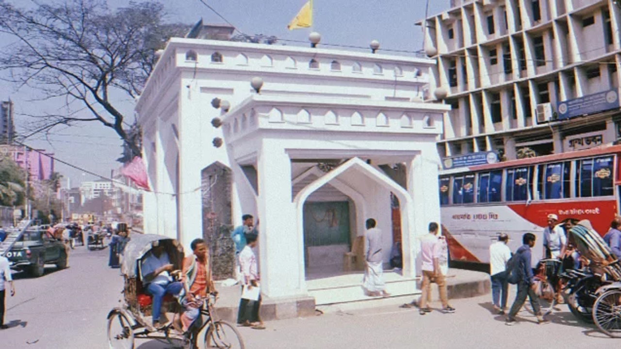 গোলাপ শাহ্ মাজারের দান বাক্সে মিলল সাড়ে ৫৬ লাখ টাকা