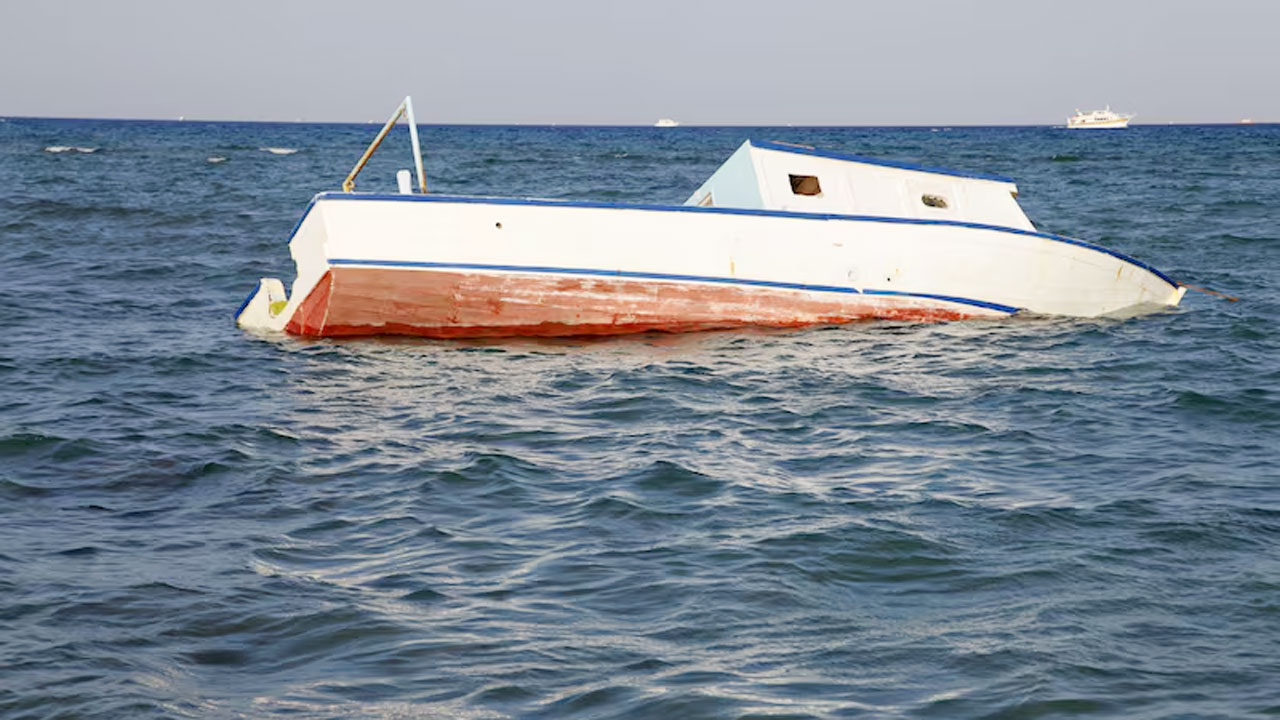 গ্রিসের উপকূলে নৌকাডুবে ১৮ অভিবাসনপ্রত্যাশী নিহত