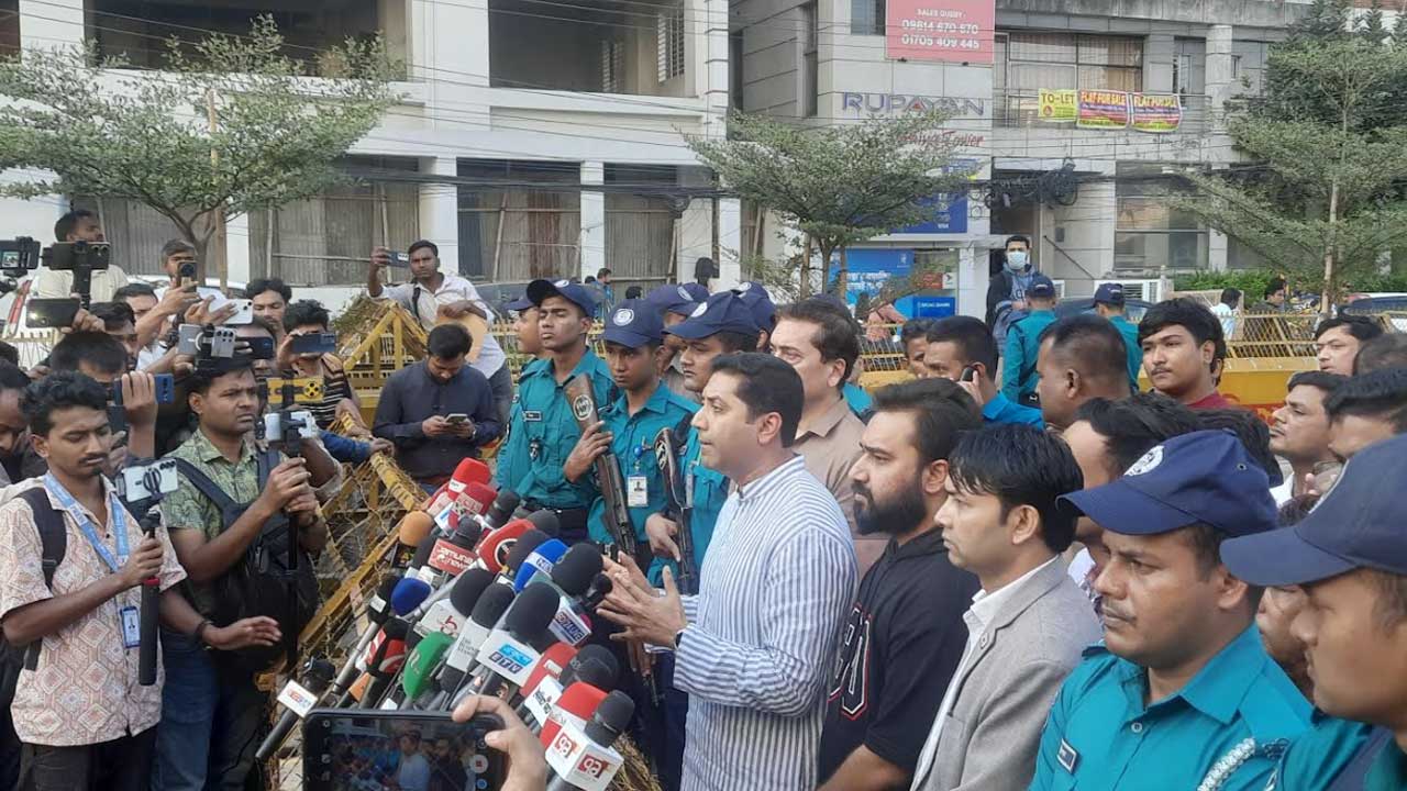 পুরোনো ফ্যাসিবাদী শক্তির পুনরুত্থানের চেষ্টা চলছে : ববি হাজ্জাজ