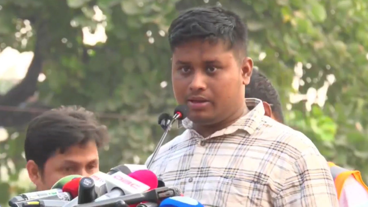 ভারত বাংলাদেশকে ফিলিস্তিন রাষ্ট্র বানাতে চায় : হাসনাত