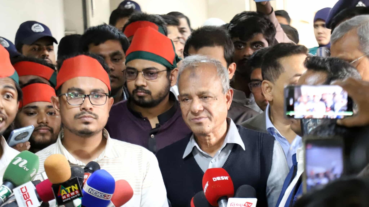 ৪৮ ঘণ্টার মধ্যে আ.লীগের বিরুদ্ধে চিরুনি অভিযান শুরু করতে হবে