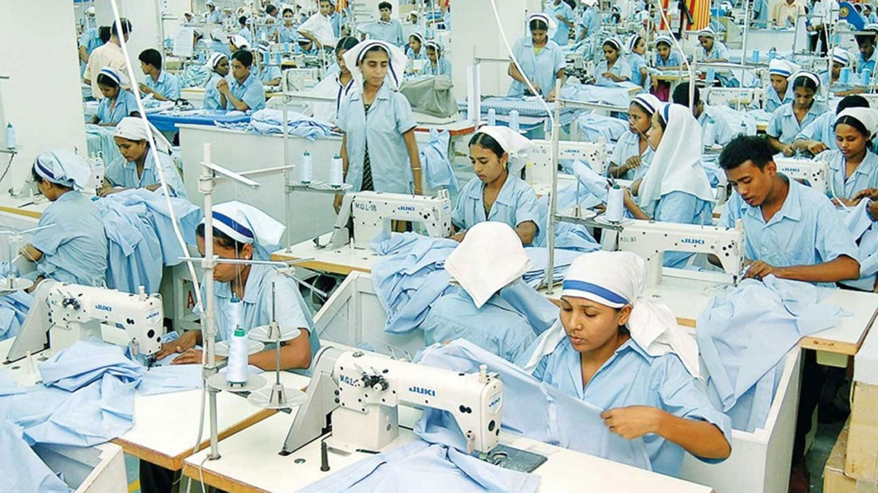 ইইউতে পোশাক রপ্তানি কমলেও বেড়েছে যুক্তরাষ্ট্রে