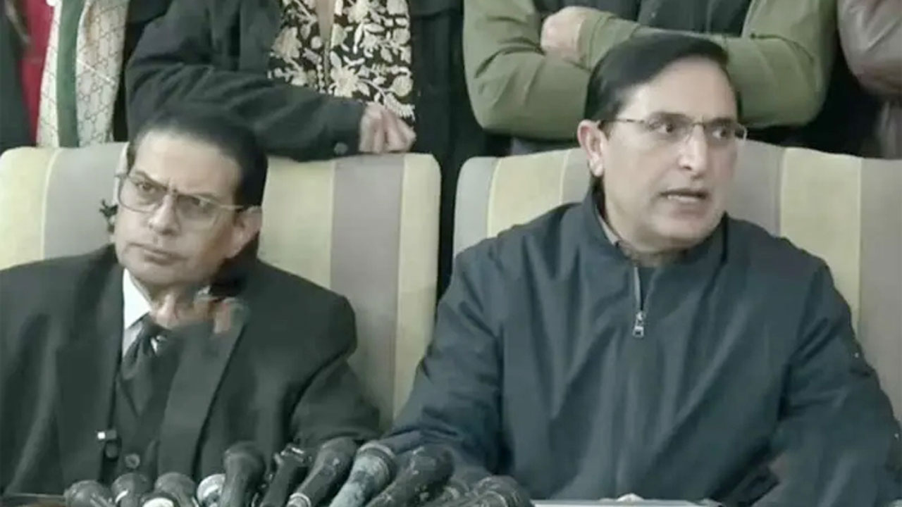 ইমরান খান সম্পর্কে সামরিক বাহিনীর অভিযোগ হাস্যকর : পিটিআই