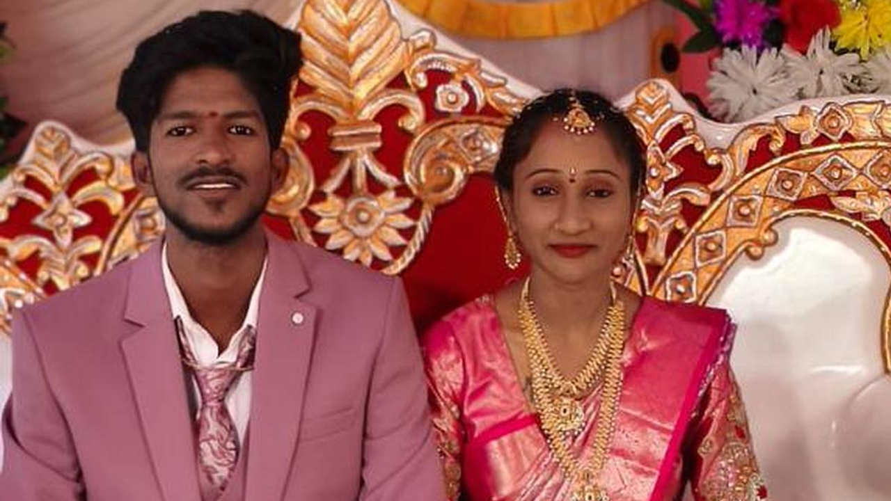 ভারতে আত্মীয়ের বাড়িতে যাওয়ার পথে ট্রেন থেকে ছিটকে পড়ে নবদম্পতির মৃত্যু