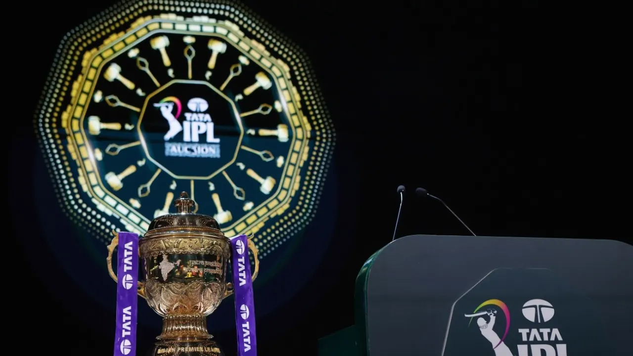 নিলামের আগে হঠাৎ ৯ ক্রিকেটার বাদ