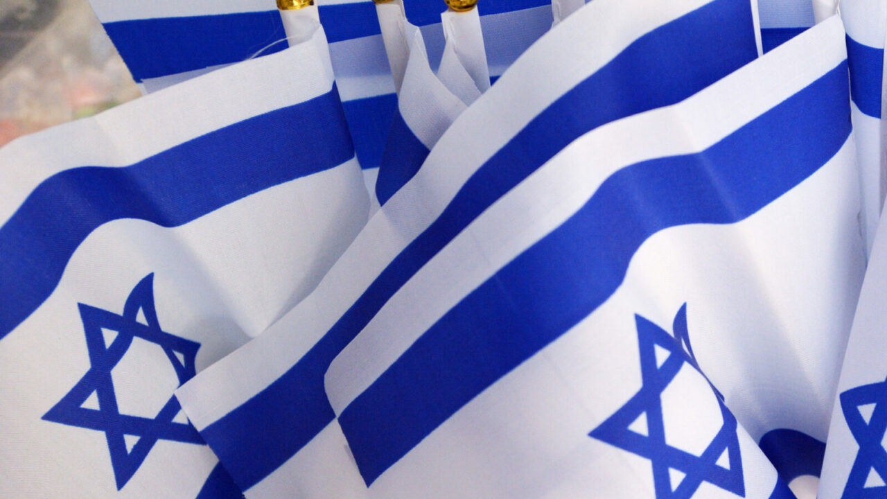 গোপন ইসরায়েল থেকে ২৮ হাজার কোটির অস্ত্র কিনছে এই মুসলিম দেশ