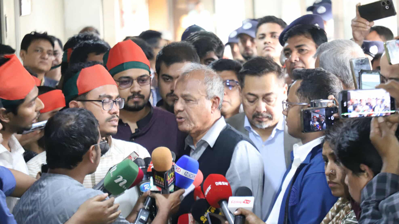 সবকিছু তো এখানে বলা যাবে না