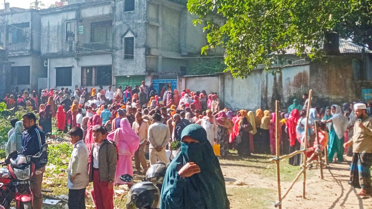 র্যাব কর্মকর্তার স্ত্রীকে শ্বাসরোধে হত্যা করে স্বর্ণালঙ্কার লুট