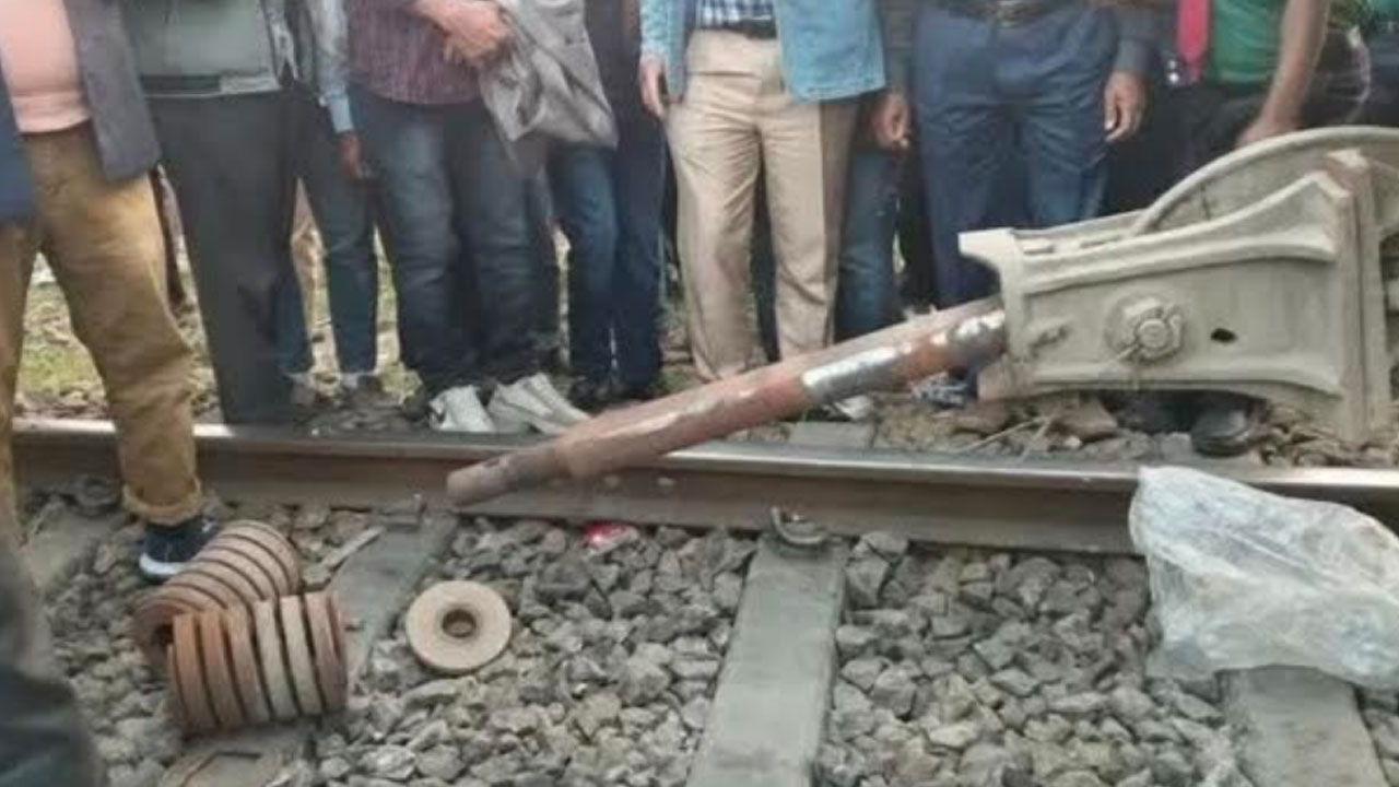 জামালপুরে আন্তঃনগর তিস্তা এক্সপ্রেস ট্রেনের বগি বিচ্ছিন্ন