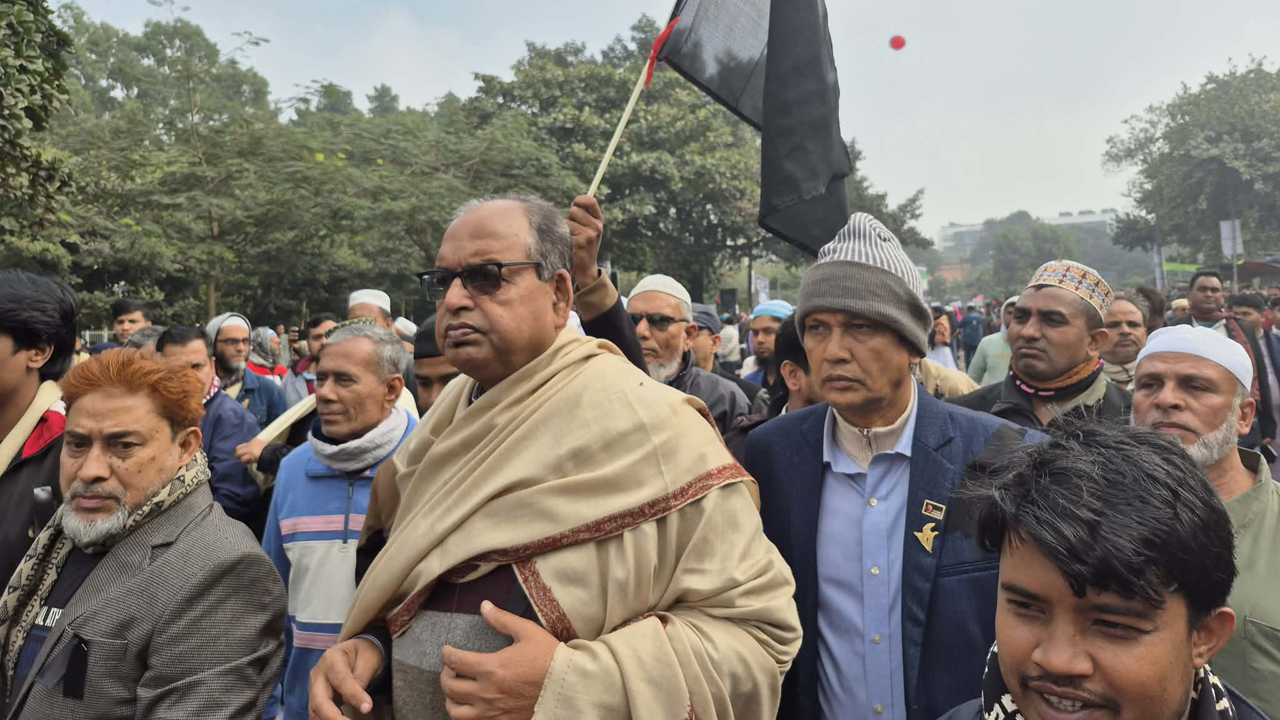 মানিক মিয়া অ্যাভিনিউয়ে বিএনপি নেতা শামসুজ্জামান দুদু