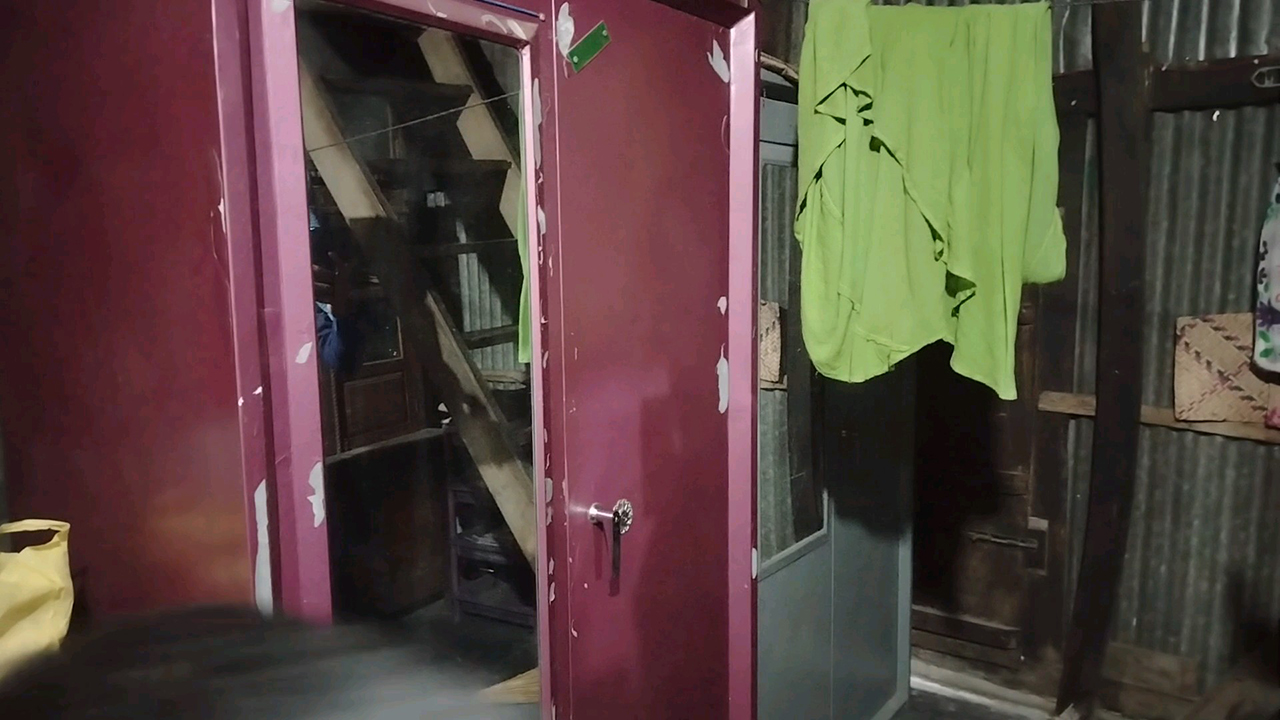 ওসমান হাদির গ্রামের বাড়িতে চুরি