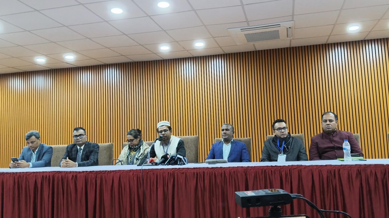 জকসু নির্বাচন : ৬টি মেশিনে ভোট গণনা, হবে লাইভ সম্প্রচার