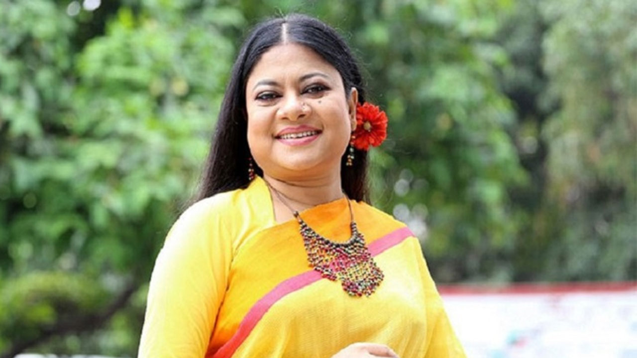 একটু থামেন, পারলে দোয়া করেন : কনকচাঁপা