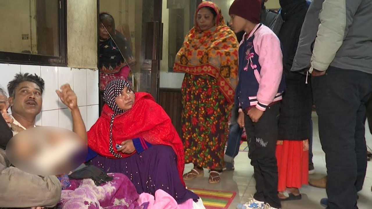 কুষ্টিয়ায় মহাসড়কে ট্রাক থামিয়ে ডাকাতি, চালককে কুপিয়ে জখম