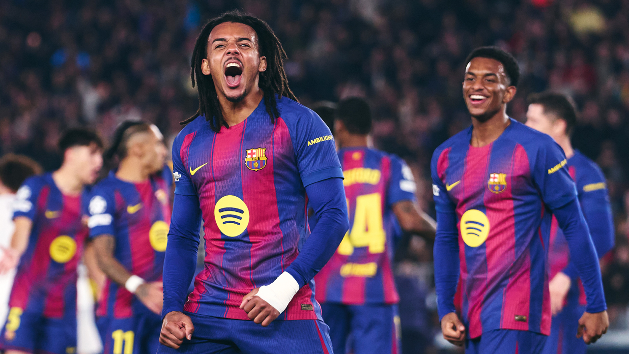 পিছিয়ে পড়া বার্সেলোনাকে জোড়া গোলে জেতালেন কুন্দে