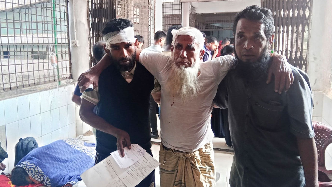 মাগুরায় বিএনপির দুই গ্রুপের সংঘর্ষে আহত ৫০