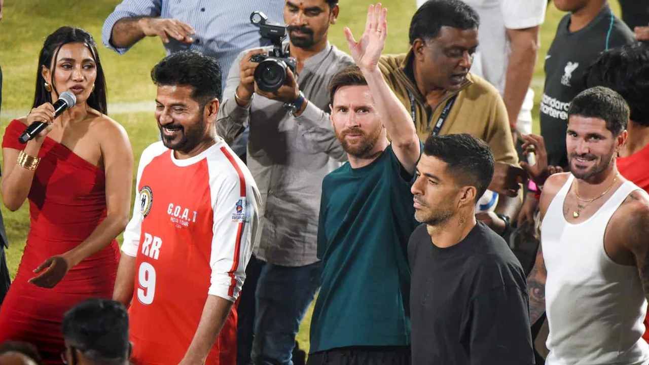 কলকাতায় তুলকালাম, হায়দরাবাদে ভিন্ন রূপ দেখলেন মেসি