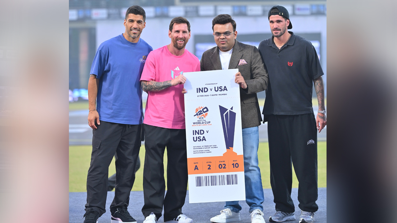 টি-টোয়েন্টি বিশ্বকাপের টিকিট পেলেন মেসি