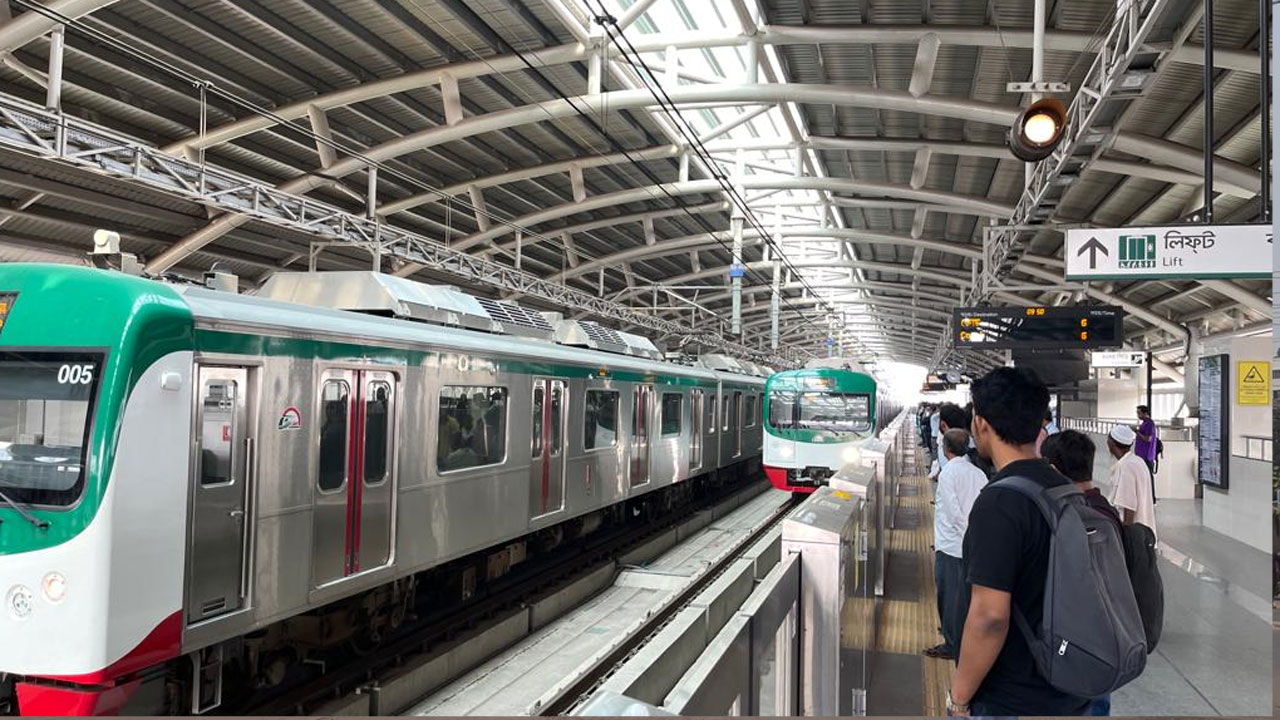 ৪০ মিনিট বিরতির পর মেট্রোরেল চলাচল স্বাভাবিক